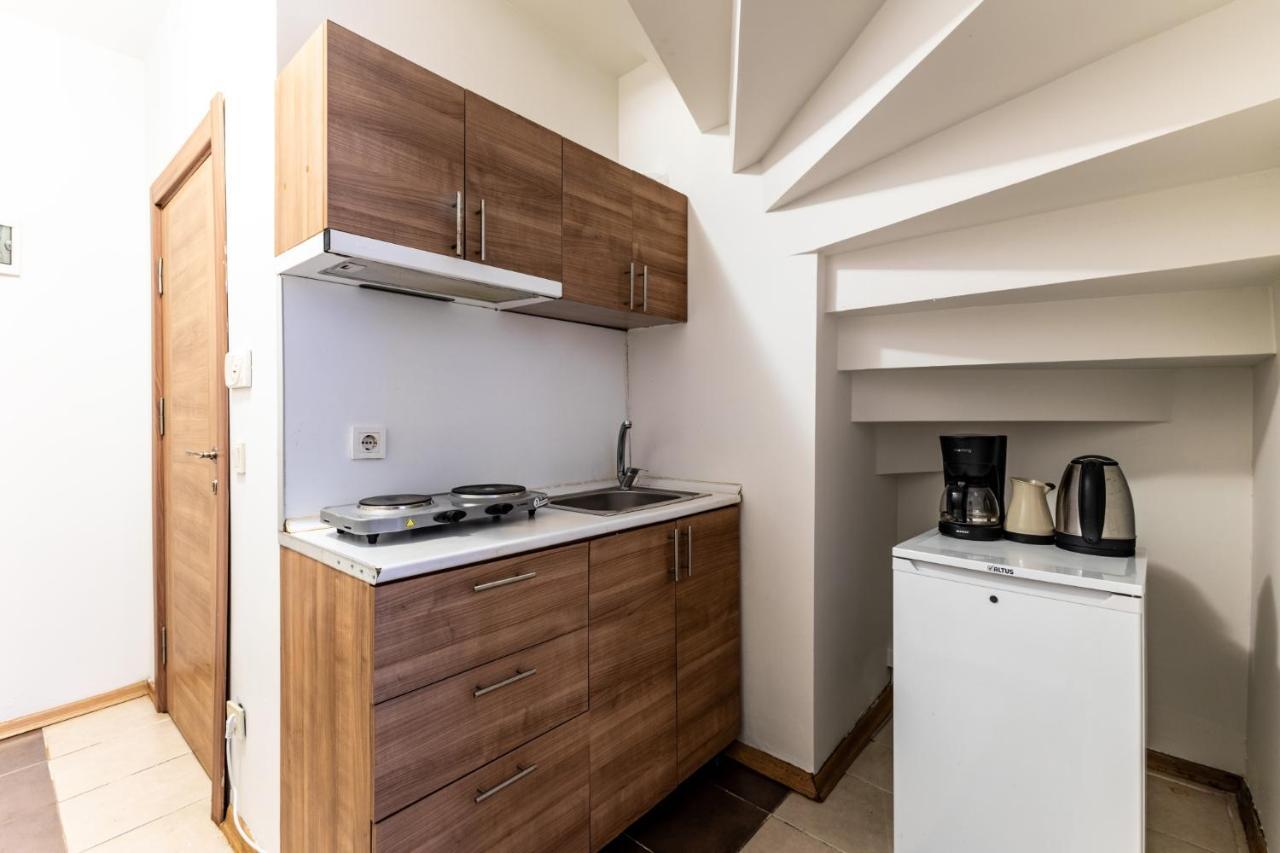 Flat W Backyard 10 Min To Taksim And Citys Mall Apartament